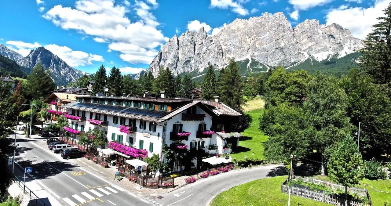 Hotel Menardi Кортина-д'Ампеццо Экстерьер фото
